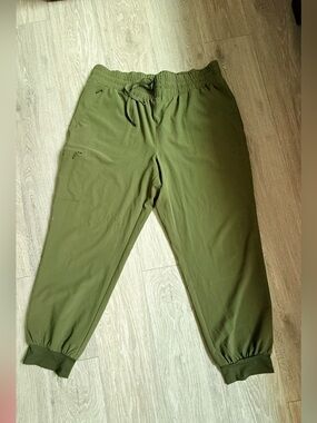 Chico's Olive Utility Jogger Pants